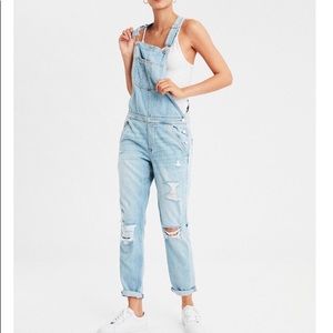 American Eagle Tomgirl Overalls